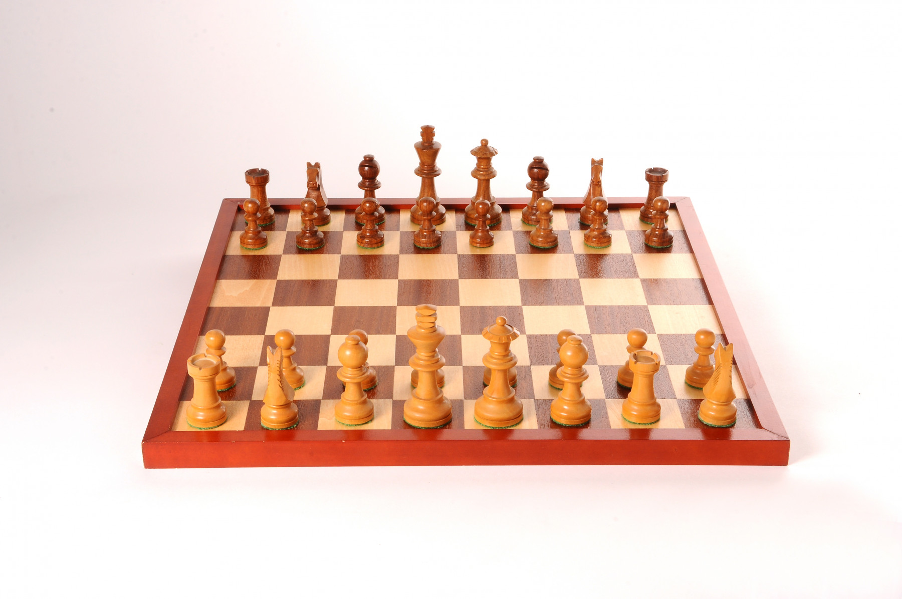 Шахматы 8 игры. Chess Board Size.